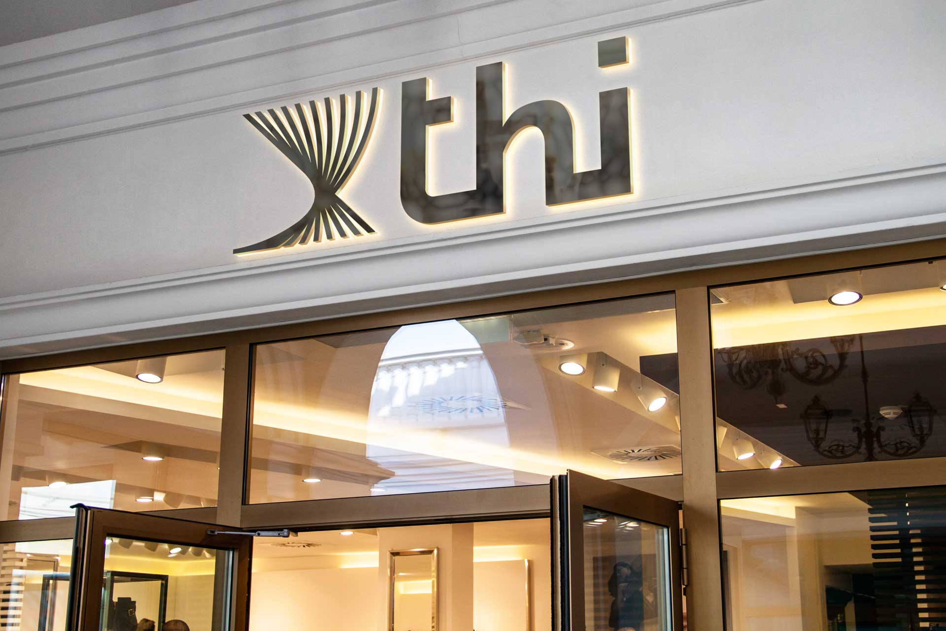 THI House and Office Automation Logo